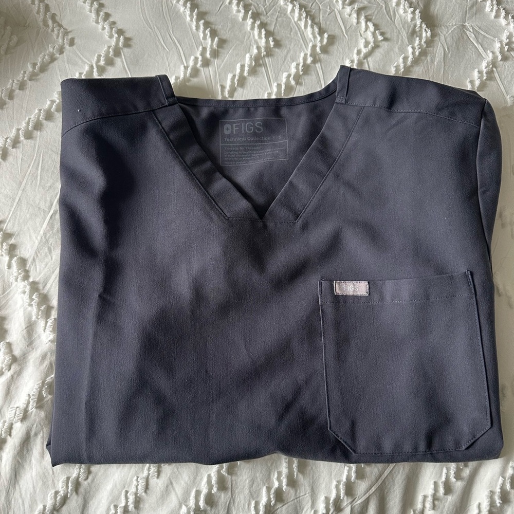 Figs men’s scrub set